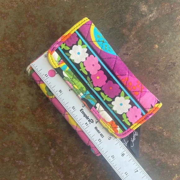 Vera Bradley Euro Wallet in Va Va Bloom Pattern (Retired)-Floral Quilted TriFold - Picture 10 of 11